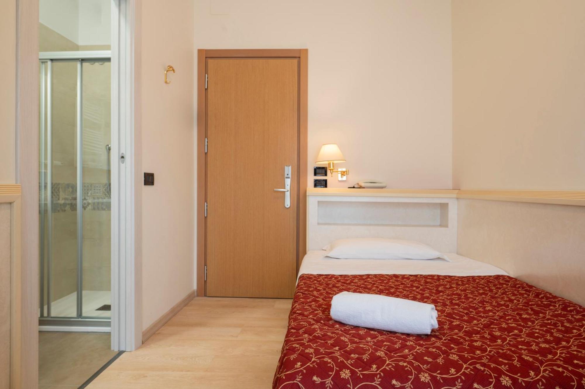 Hotel Mondial Porto Recanati Exterior foto