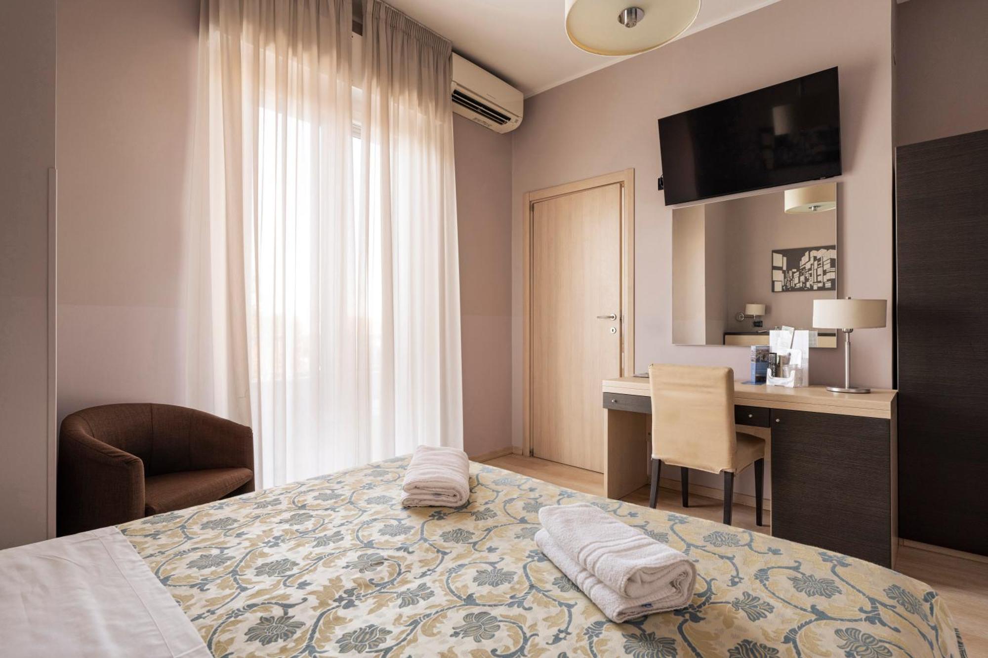 Hotel Mondial Porto Recanati Exterior foto