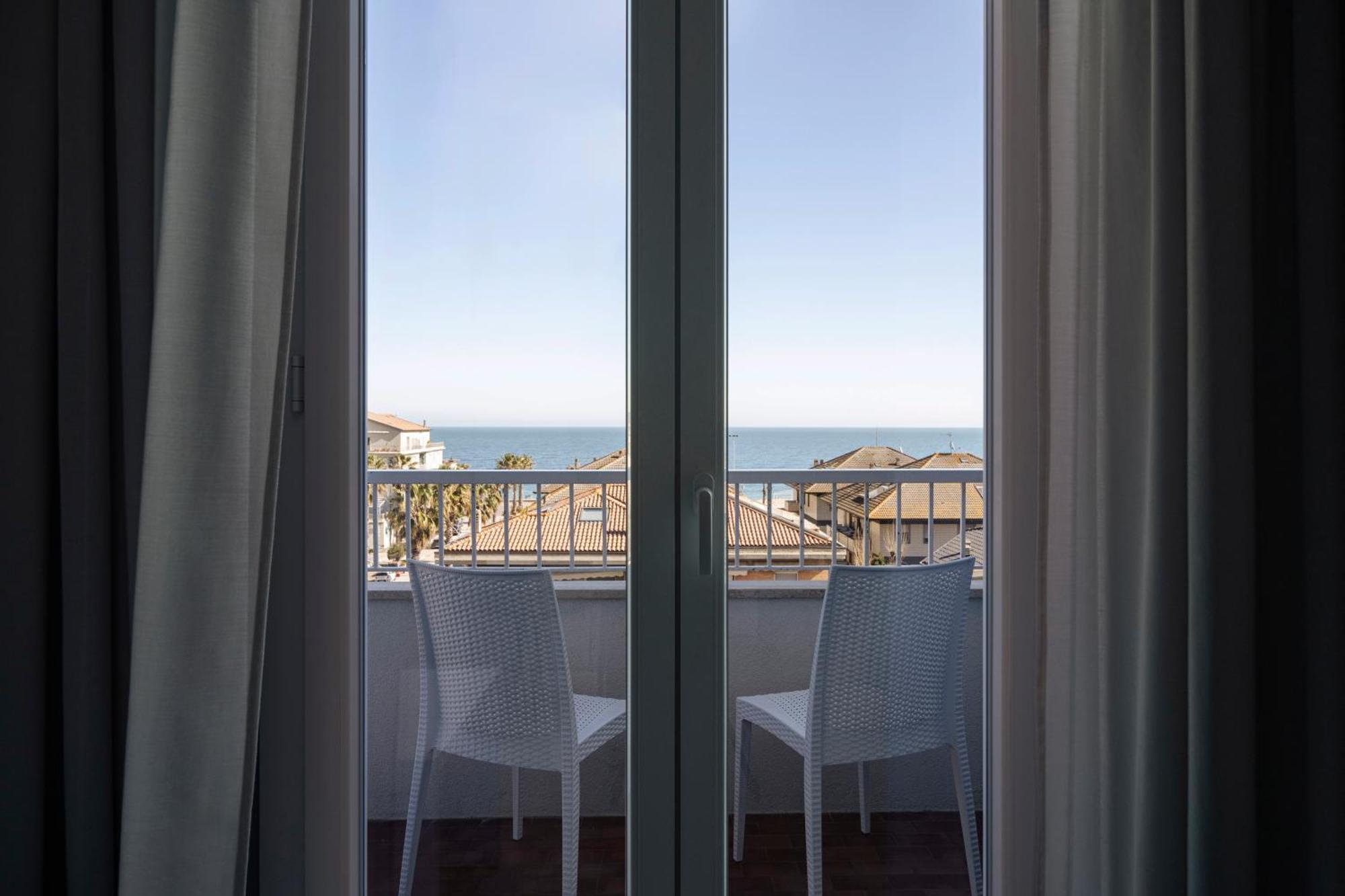 Hotel Mondial Porto Recanati Exterior foto